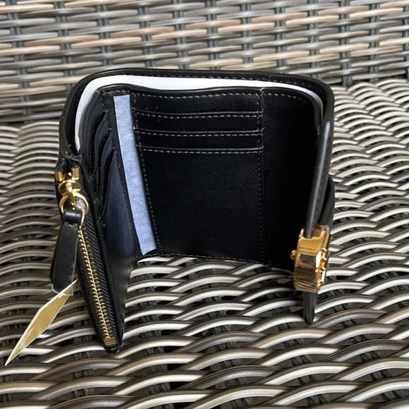 MICHAEL KORS CARMEN MEDIUM LOGO AND FAUX LEATHER WALLET BLACK - Picture 5 of 12